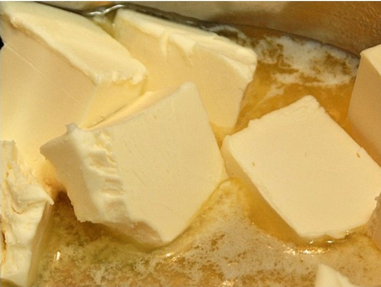 BUTTER 10kg( ዘይተቃመመ ጠስሚ ሆላንድ)